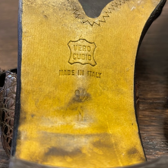 Donald J Pliner Metalic Gator Pattern sandals size 9.5N - Picture 7 of 9